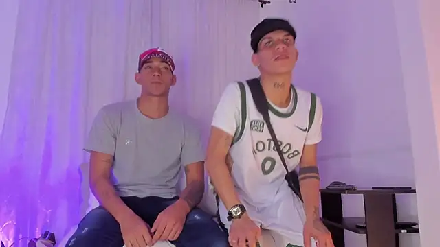 Snapshot of kings_of_heavens_ chatting on 12.18.25 kings of heavens online show from 12.18.25