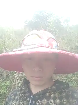 Snapshot of Yu_Ethnicgirl chatting on 12.17.25 Yu Ethnicgirl online show from 12.17.25