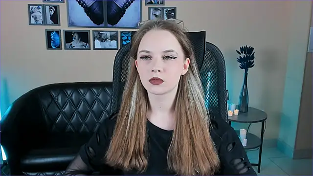 SsoniaRay online show from 12.17.25