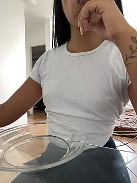 Indiazinha  online show from 01.10.26