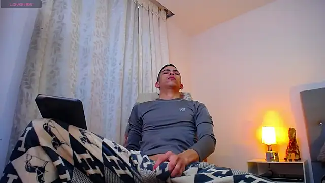 TOMBOYSEXX online show from 01.08.26