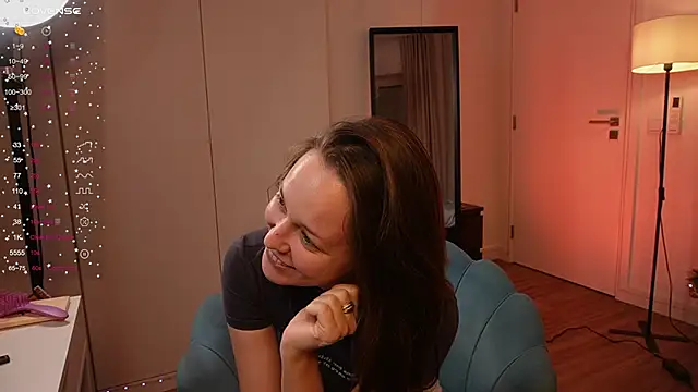 Snapshot of NeonDream_ chatting on 12.17.25 NeonDream online show from 12.17.25