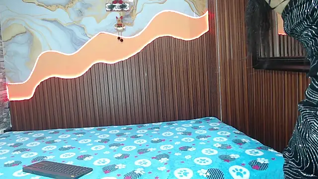 Snapshot of monicamoon303av chatting on 12.22.25 monicamoon303av online show from 12.22.25