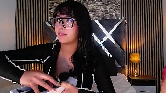 Snapshot of Amy_channel chatting on 03.17.26 Amy channel online show from 03.17.26