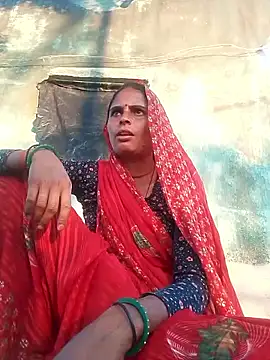 Snapshot of Ruchi9 chatting on 12.17.25 Ruchi9 online show from 12.17.25