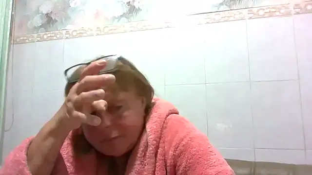 Snapshot of LinaLight88 chatting on 06.16.26 LinaLight88 online show from 06.16.26