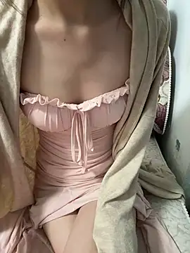 Snapshot of _nannan_ chatting on 12.16.25 nannan online show from 12.16.25