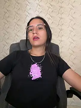 Val12777 online show from 12.20.25