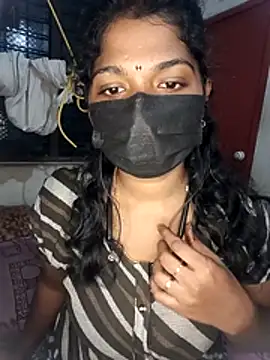 Snapshot of tamilsaisree chatting on 12.18.25 tamilsaisree online show from 12.18.25