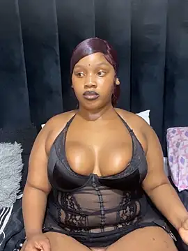 Snapshot of THICKBARBIE32 chatting on 06.11.26 THICKBARBIE32 online show from 06.11.26