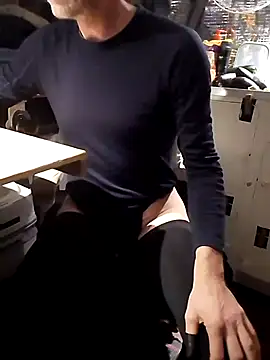 Snapshot of Quebec46 chatting on 02.14.26 Quebec46 online show from 02.14.26