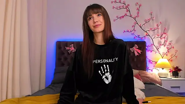 MilanaHotts online show from 02.26.26