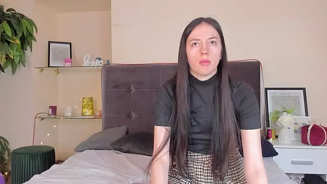 Snapshot of AdrianaCult chatting on 02.25.26 AdrianaCult online show from 02.25.26