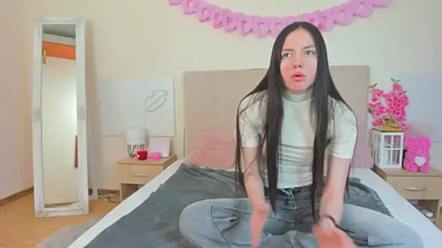 Snapshot of AdrianaCult chatting on 03.03.26 AdrianaCult online show from 03.03.26