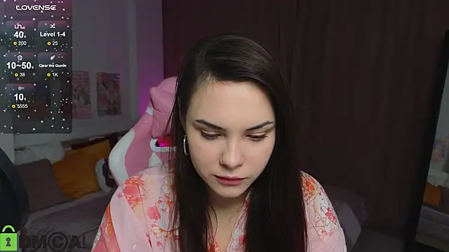 Snapshot of Morana_01 chatting on 12.16.25 Morana 01 online show from 12.16.25