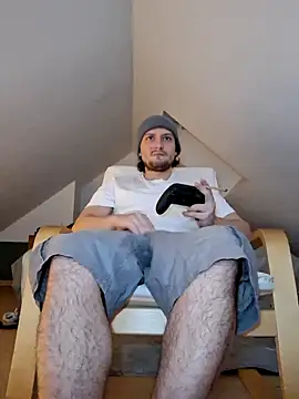 Snapshot of Ghost_Pie chatting on 12.16.25 Ghost Pie online show from 12.16.25