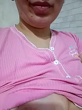 Snapshot of Emilyhomegirl1 chatting on 02.02.26 Emilyhomegirl1 online show from 02.02.26