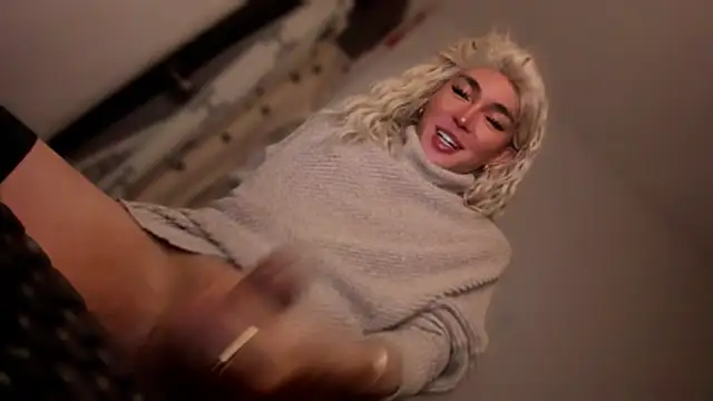 Snapshot of mxshemale_ladyboy chatting on 11.06.25 mxshemale ladyboy online show from 11.06.25