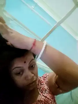 Snapshot of Yours_Puja chatting on 12.16.25 Yours Puja online show from 12.16.25