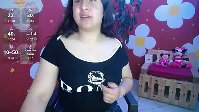 Snapshot of dollspicy chatting on 12.15.25 dollspicy online show from 12.15.25