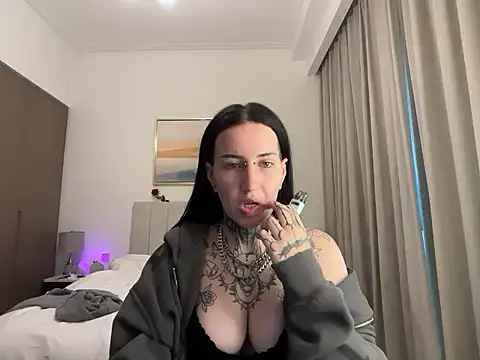 Snapshot of GothicRyderr chatting on 12.16.25 GothicRyderr online show from 12.16.25