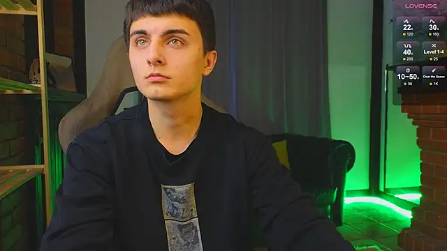 Snapshot of Marco_Flow chatting on 12.19.25 Marco Flow online show from 12.19.25