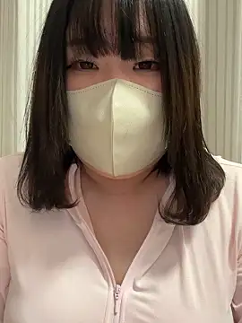 Snapshot of Yu_ka00122 chatting on 12.18.25 Yu ka00122 online show from 12.18.25