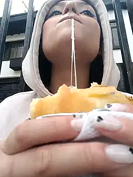 Snapshot of MapeDiamond chatting on 02.13.26 MapeDiamond online show from 02.13.26