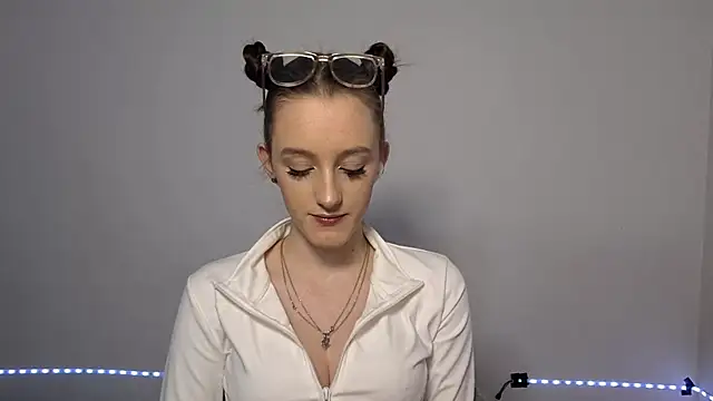 Snapshot of LisaBoddy chatting on 01.16.26 LisaBoddy online show from 01.16.26