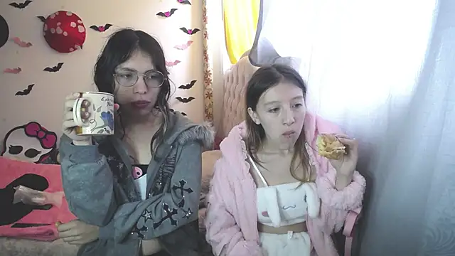 Briar y Blair online show from 03.18.26