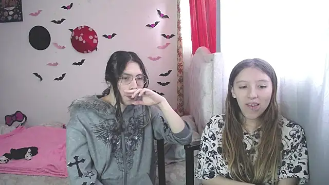 Briar y Blair online show from 03.24.26