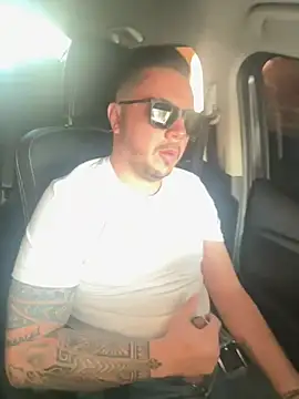 Snapshot of Diegohernan17 chatting on 06.19.26 Diegohernan17 online show from 06.19.26