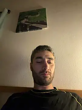 Snapshot of Josedmrx chatting on 12.16.25 Josedmrx online show from 12.16.25