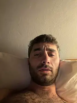 Snapshot of Josedmrx chatting on 12.17.25 Josedmrx online show from 12.17.25