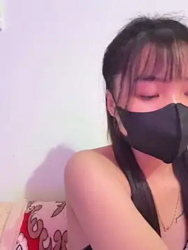 Snapshot of ___KARA___ chatting on 12.19.25 KARA online show from 12.19.25