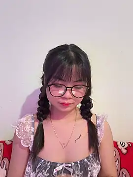 Snapshot of ___KARA___ chatting on 01.16.26 KARA online show from 01.16.26