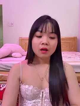 Snapshot of ___KARA___ chatting on 02.03.26 KARA online show from 02.03.26