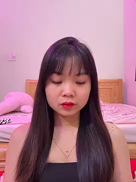 Snapshot of ___KARA___ chatting on 02.04.26 KARA online show from 02.04.26