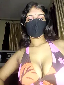 Snapshot of Zaayaa_2 chatting on 02.01.26 Zaayaa 2 online show from 02.01.26