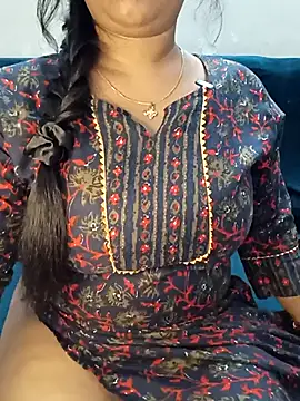 Snapshot of SSiya- chatting on 04.19.26 SSiya- online show from 04.19.26