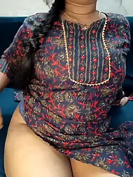 Snapshot of SSiya- chatting on 04.19.26 SSiya- online show from 04.19.26