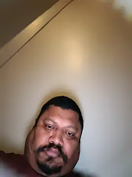 Snapshot of joaquinvaladez chatting on 01.14.26 joaquinvaladez online show from 01.14.26