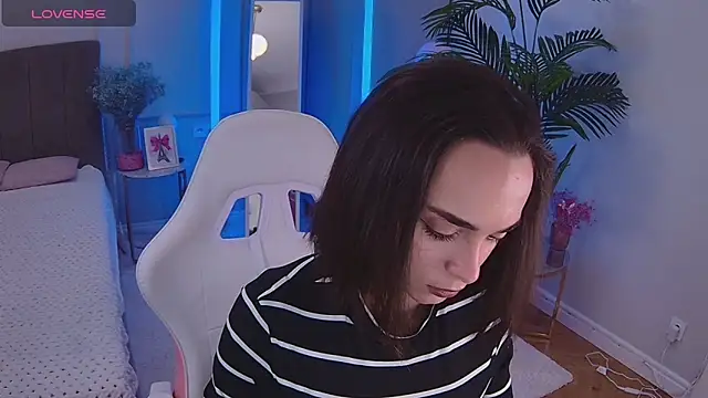 Snapshot of Dayana_Foxy chatting on 12.22.25 Dayana Foxy online show from 12.22.25