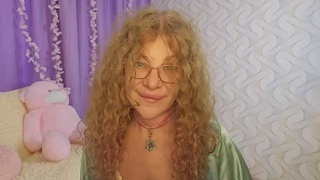 Snapshot of EvaTemptt chatting on 02.22.26 EvaTemptt online show from 02.22.26