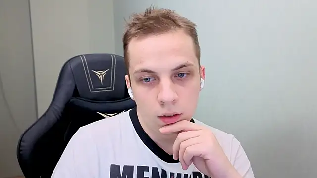 Markooaa online show from 04.15.26