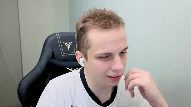 Markooaa online show from 04.15.26