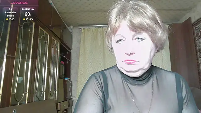 Snapshot of Casey_peach chatting on 02.10.26 Casey peach online show from 02.10.26