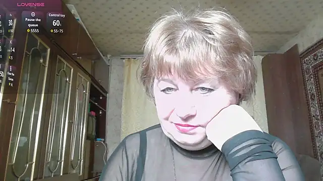 Snapshot of Casey_peach chatting on 02.14.26 Casey peach online show from 02.14.26