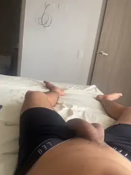 HotWhisper22 online show from 04.13.26