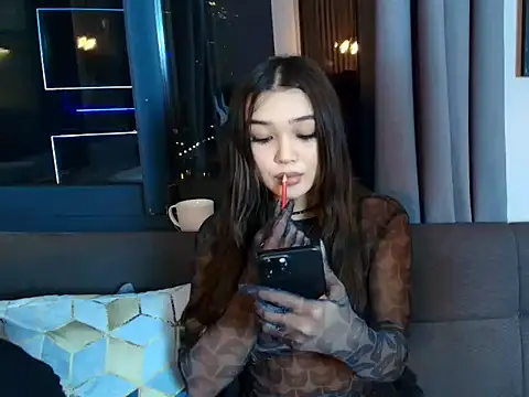 Snapshot of Cassara chatting on 12.18.25 Cassara online show from 12.18.25